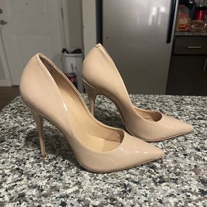 Ava and Aiden Nude Pumps